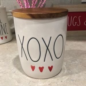 RAE DUNN XOXO CELLAR